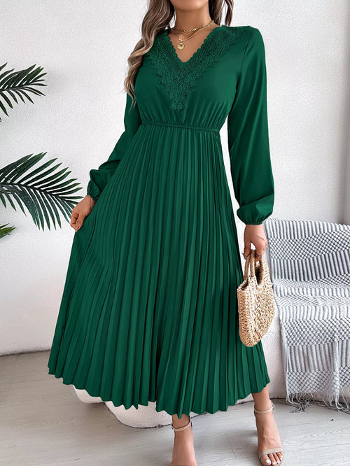 Lace Detail V-Neck Pleated Dress